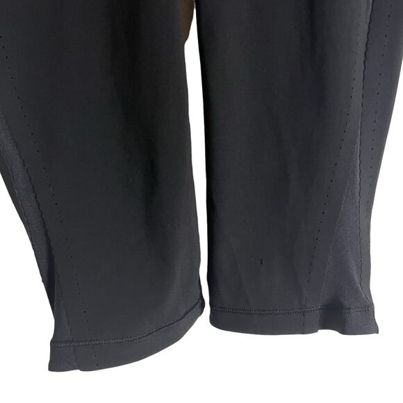 Lululemon Black Capri Cropped Mesh Inset Athletic Yoga Leggings Size 4 - Picture 5 of 8